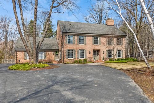 1260 E Dean Road Road, Fox Point, WI, 53217 | Card Image