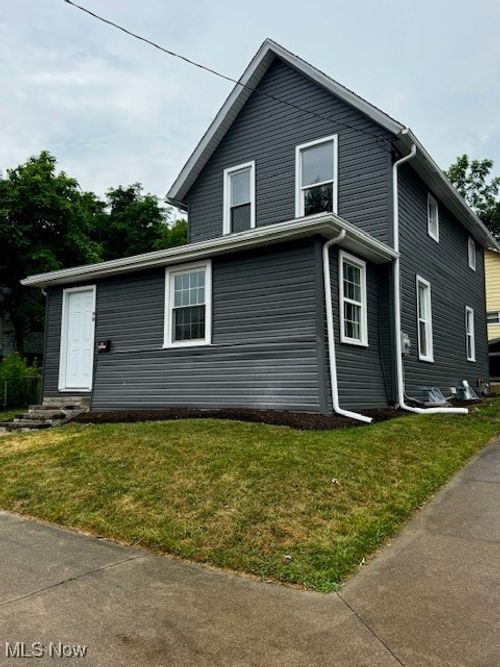 90 Nickel St, Akron, OH, 44303-2220 | Card Image