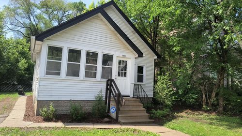 1050 Wilson Ave, Saint Paul, MN, 55106-5631 | Card Image