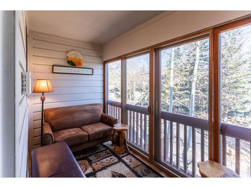 c-3-1050 S Saint Vrain Ave, Estes Park, CO, 80517-7464 | Card Image