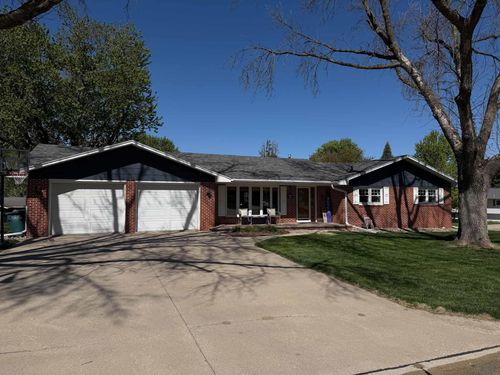 202 Kansas Ave Sw, Orange City, IA, 51041-1505 | Card Image
