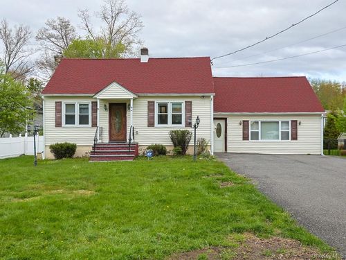 68 Weaver St, Montgomery, NY, 12549-1321 | Card Image