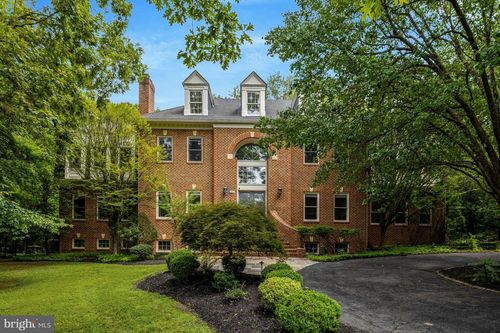 501 Seneca Green Way, GREAT FALLS, VA, 22066-1137 | Card Image