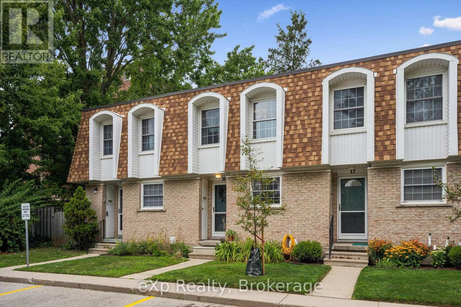 Residential in Guelph (Dovercliffe Park/Old University)