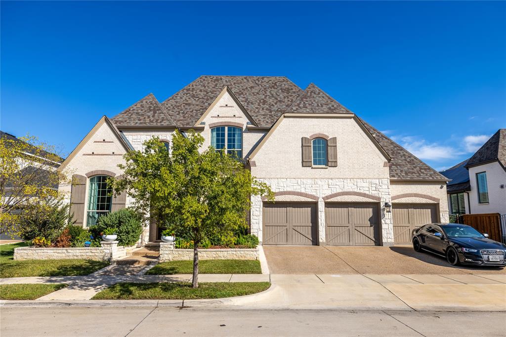 Copper Mountain Trl, Arlington, TX 76005