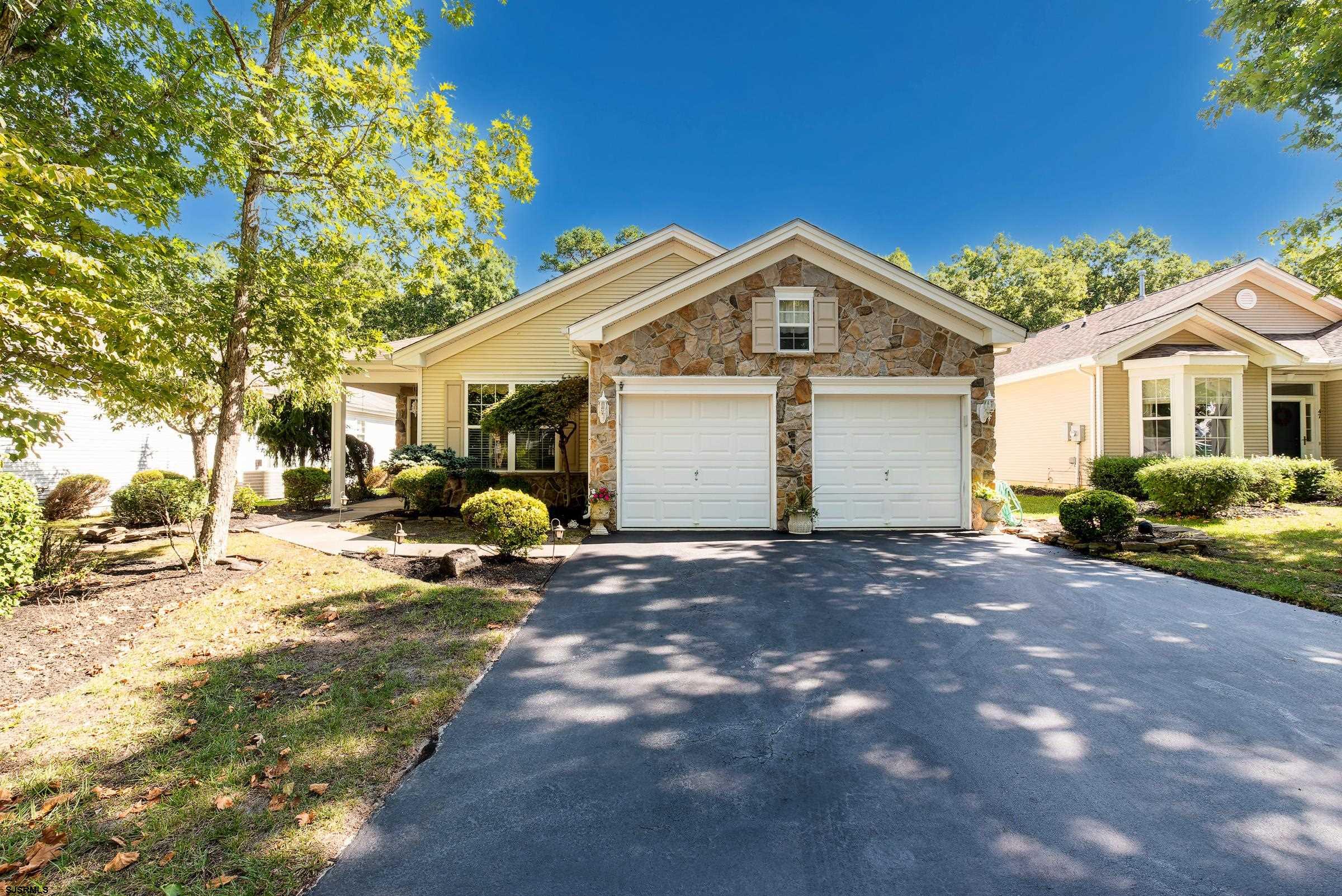 Derby Dr, Galloway, NJ 08205