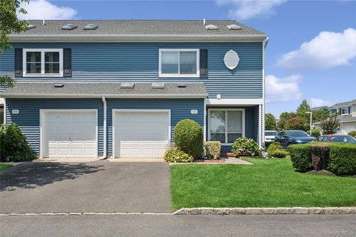 90-100 Baker Ct, Island Park, NY, 11558-2269 | Card Image