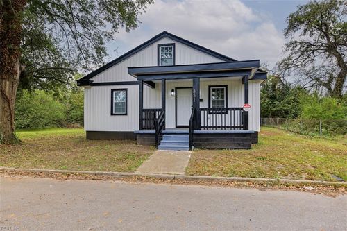 351 Quebec St, Portsmouth, VA, 23707-3002 | Card Image