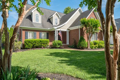 668 Springlake Dr, Franklin, TN, 37064-4747 | Card Image