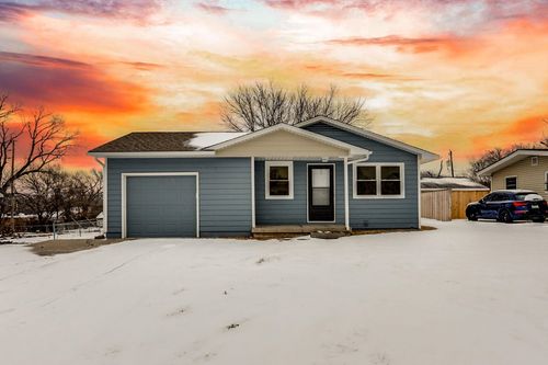 2640 N Holyoke St, Wichita, KS, 67220-2423 | Card Image