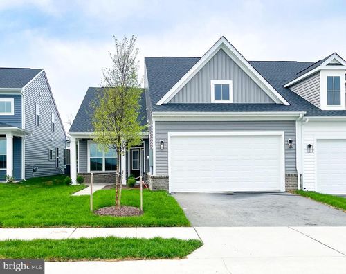 102 Zinnia Ln, Winchester, VA, 22603-5016 | Card Image