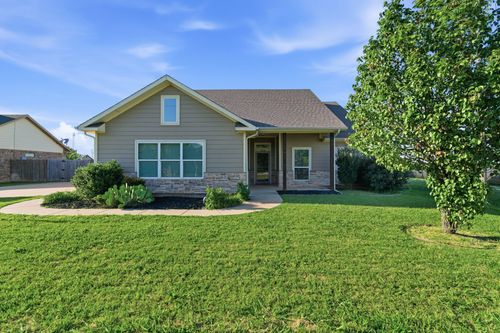 824 E Northside Dr, Pilot Point, TX, 76258-4070 | Card Image