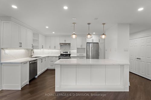 1201-33 Elmhurst Avenue, North York, ON, M2N6G8 | Card Image