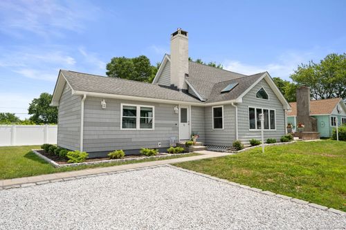 56 Columbus Ave, Old Lyme, CT, 06371-2418 | Card Image