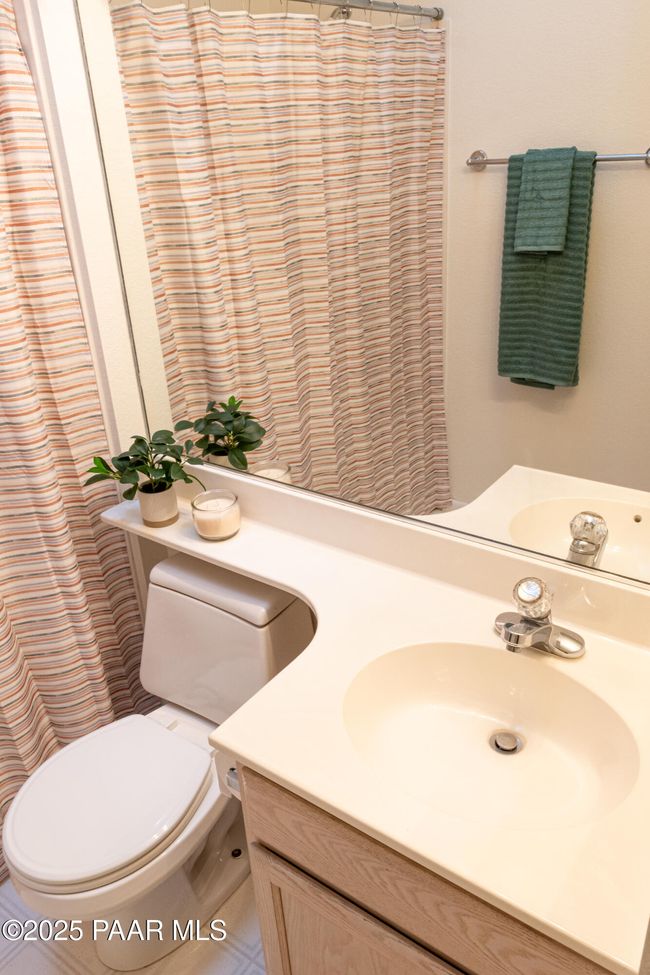 Guest Bath | Image 19