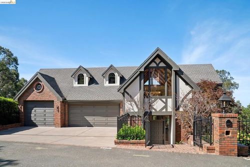 6277 Wood Dr, Oakland, CA, 94611 | Card Image