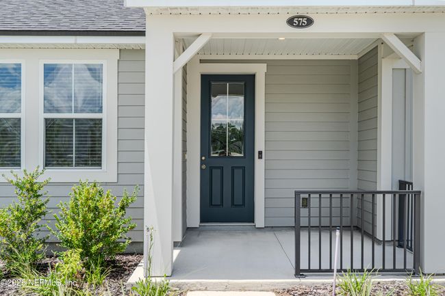 575 Buttonwood Loop, House other with 3 bedrooms, 2 bathrooms and null parking in Yulee FL | Image 4