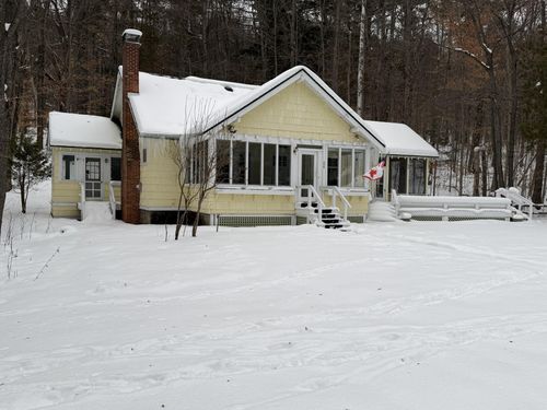 455 Park Ave, Saranac Lake, NY, 12983-5529 | Card Image