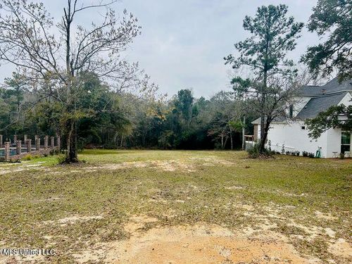 8006 Magnolia Loop, Pass Christian, MS, 39571-6408 | Card Image