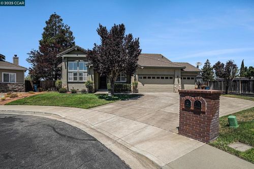 121 St Nazaire Ct, Martinez, CA, 94553-7210 | Card Image