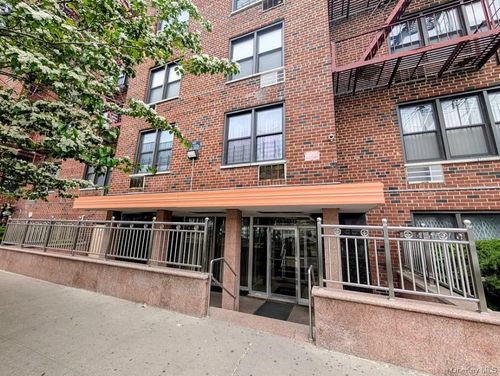 2d-170-06 88th Ave, Jamaica, NY, 11432-4538 | Card Image