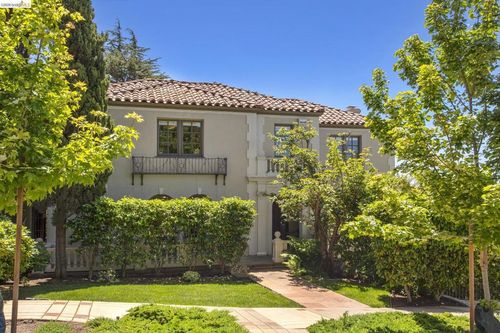15 Selborne Dr, Piedmont, CA, 94611-3618 | Card Image