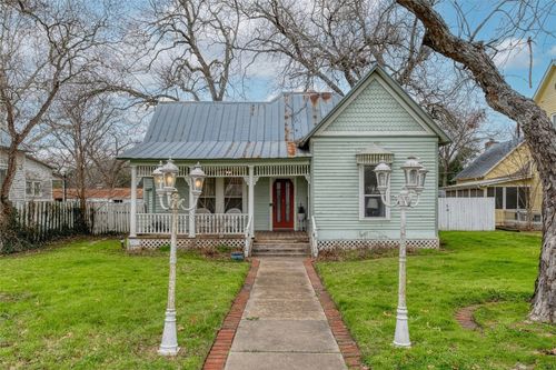 503 Olive St, Smithville, TX, 78957-1440 | Card Image