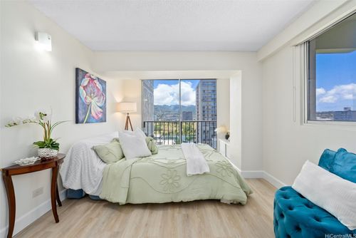 1101-2440 Kuhio Ave, Honolulu, HI, 96815-3350 | Card Image