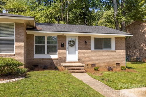 3315 Erskine Dr, Charlotte, NC, 28205-2029 | Card Image