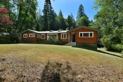 9047 Redrooffs Rd, House other with 5 bedrooms, 2 bathrooms and 6 parking in Halfmoon Bay BC | Image 3