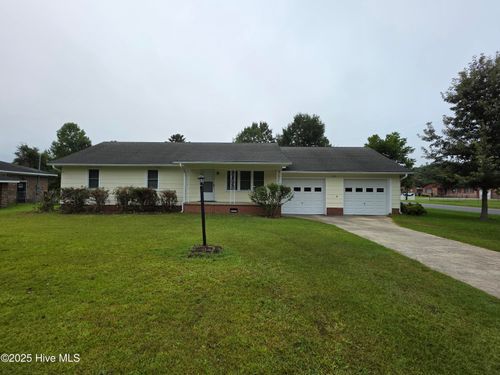 204 Wharton St, Washington, NC, 27889-9692 | Card Image