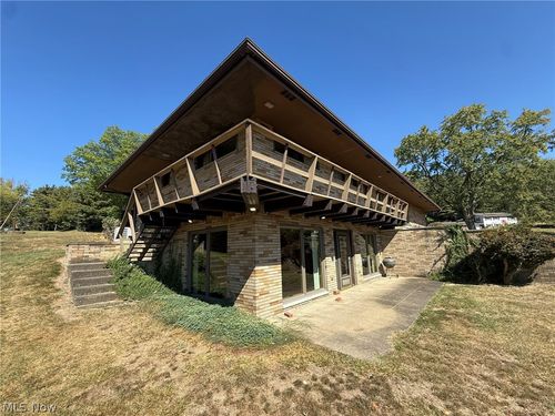 2902 Downeys Hill Dr Ne, Dover, OH, 44622-7599 | Card Image