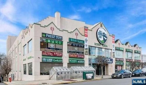 225 Broad Ave, Palisades Park, NJ, 07650-1588 | Card Image