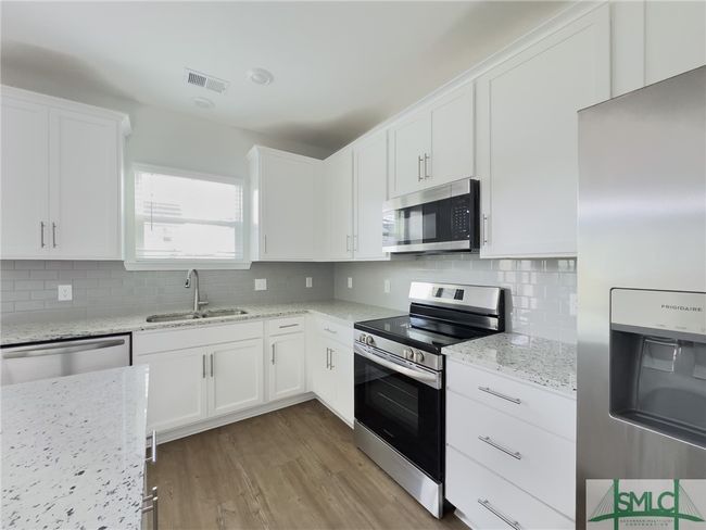 117 Fenway St, House other with 5 bedrooms, 3 bathrooms and null parking in Savannah GA | Image 6