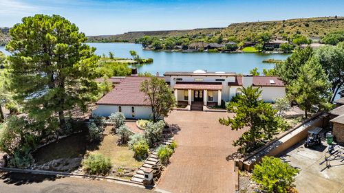 5 W Lakeshore Dr, Ransom Canyon, TX, 79366-2517 | Card Image