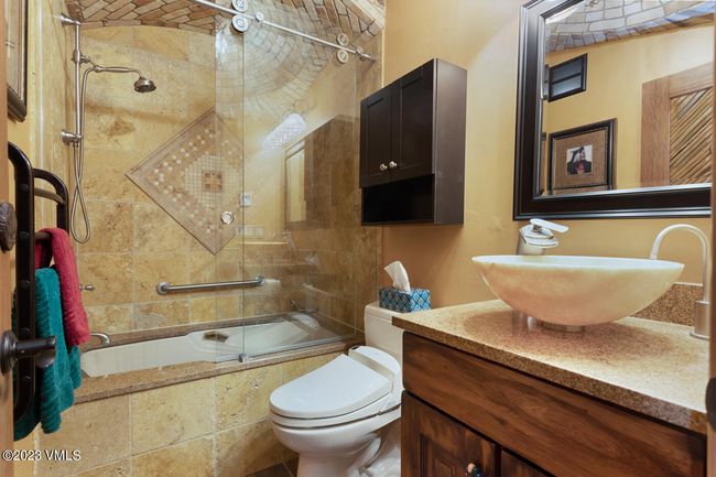Upstairs Full Bath | Image 25