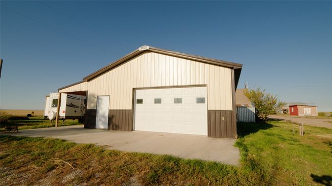 Garage with a detached garage | Image 17