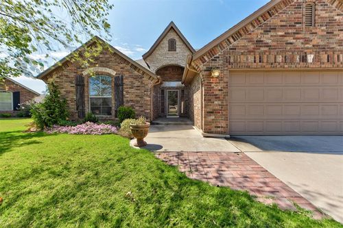 204 Sw 173rd St, Moore, OK, 73170-6634 | Card Image