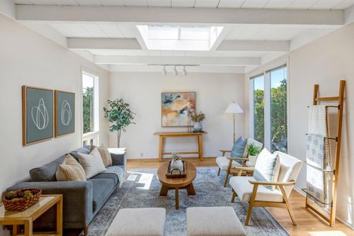 229 7th St, Pacific Grove, CA, 93950-3502 | Card Image