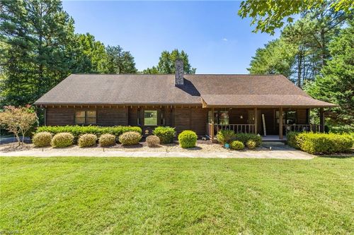 146 Brookdale Dr, Advance, NC, 27006-7612 | Card Image