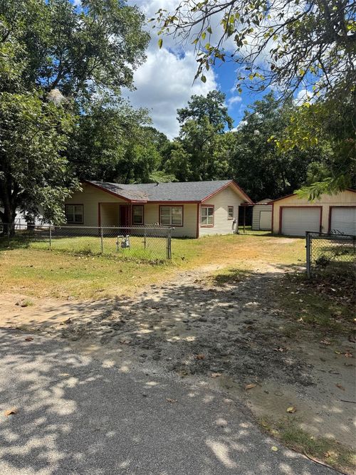 606 Hickory St, Colmesneil, TX, 75938-2220 | Card Image