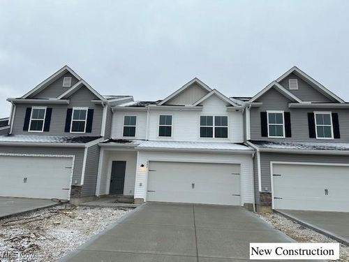 3480 Bushwillow Dr, Uniontown, OH, 44685 | Card Image