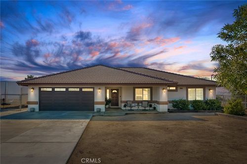 8201 Lassen Ave, Hesperia, CA, 92345 | Card Image