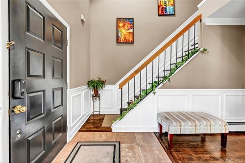 8-8 Fawn Ridge, New Castle, NY, 10546 | Card Image