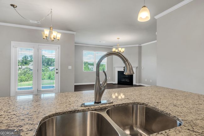 6872 Lake Overlook Ln, House other with 4 bedrooms, 2 bathrooms and 2 parking in Flowery Branch GA | Image 14