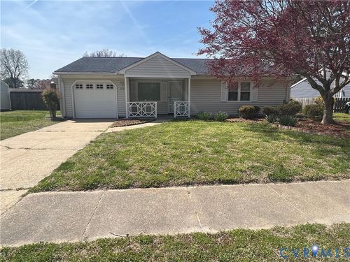 2112 Paramont Ave, Chesapeake, VA, 23320-2444 | Card Image