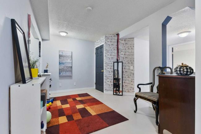 18 Mt Selkirk Place Se, House other with 5 bedrooms, 3 bathrooms and 4 parking in Calgary AB | Image 30