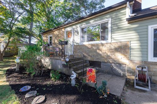 265 Prince Rd, Rocky Point, NY, 11778-9708 | Card Image