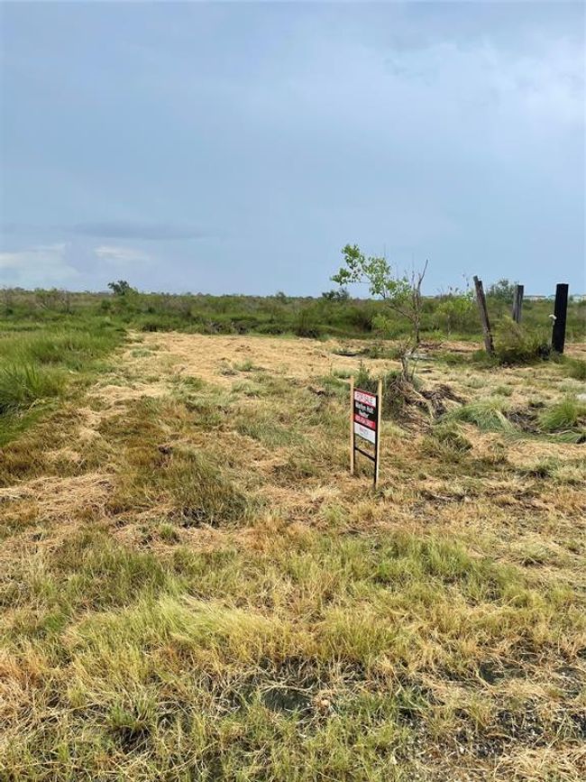 1106 Faggards Slip, Home with 0 bedrooms, 0 bathrooms and null parking in Gilchrist TX | Image 5
