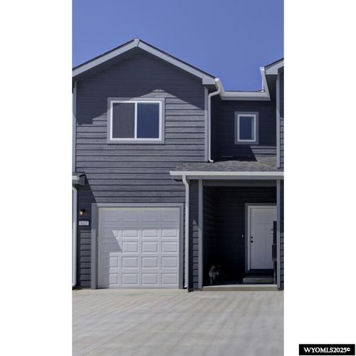 612 Badger Ln, Mills, WY, 82644 | Card Image
